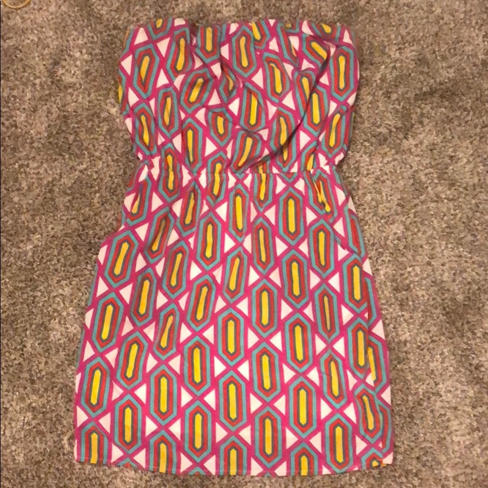 Strapless above the knee pocket dress